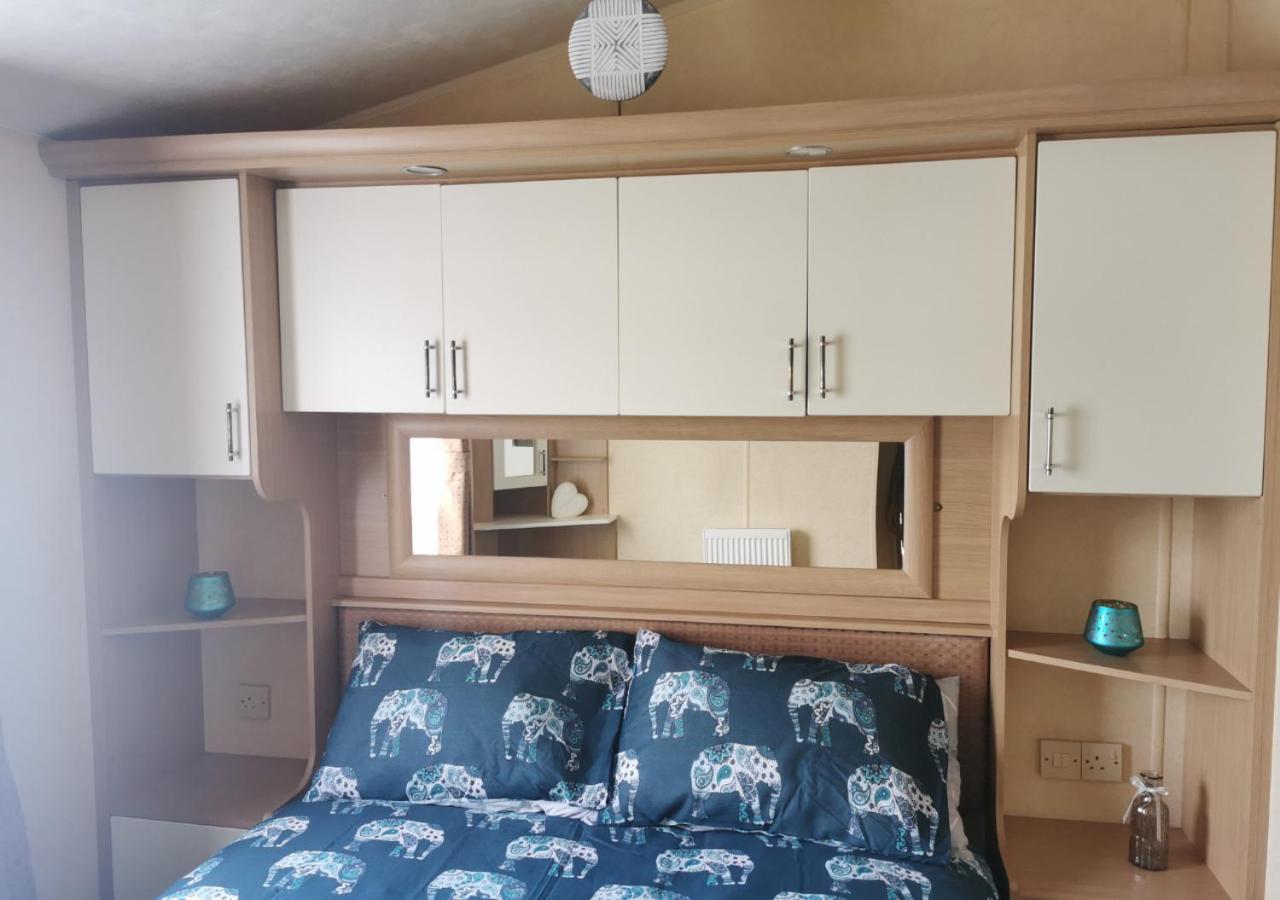 Tranquil 6 Berth Luxury Holiday Home 奇切斯特 外观 照片