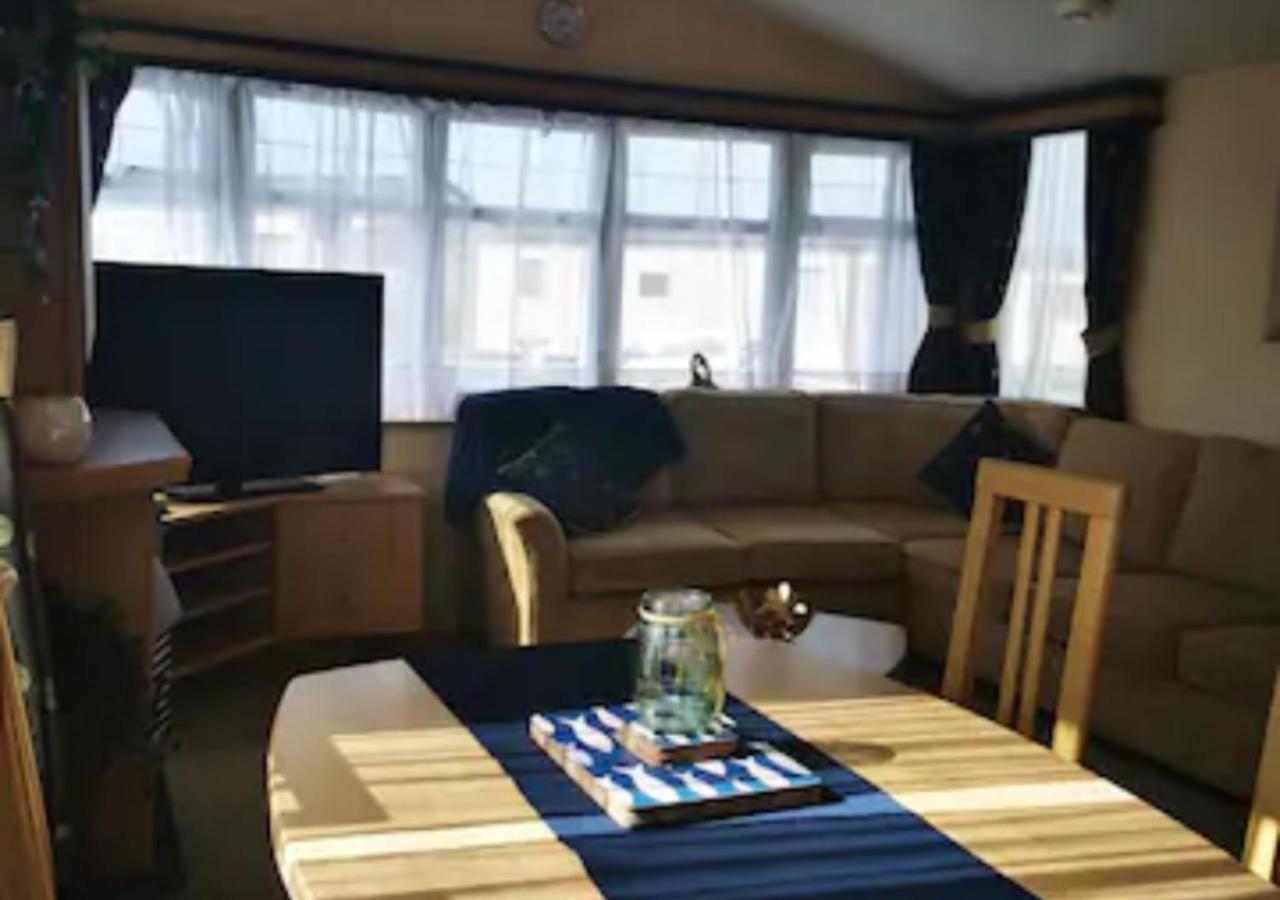 Tranquil 6 Berth Luxury Holiday Home 奇切斯特 外观 照片