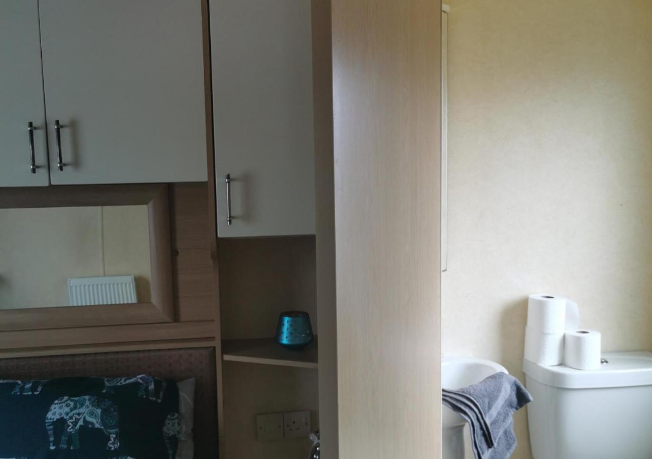 Tranquil 6 Berth Luxury Holiday Home 奇切斯特 外观 照片